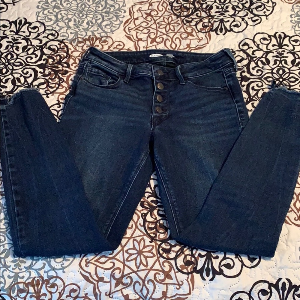 Rockstar Super Skinny a Jeans w/ ankle distressing